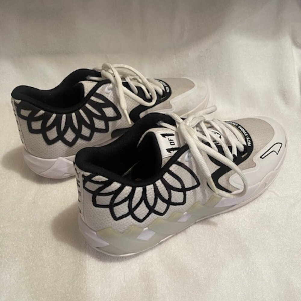 Puma White and Black LaMelo Basketball shoes – Size 12